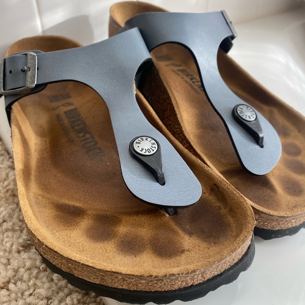 Like New Birkenstock Gizeh Birko-Flor Sandals